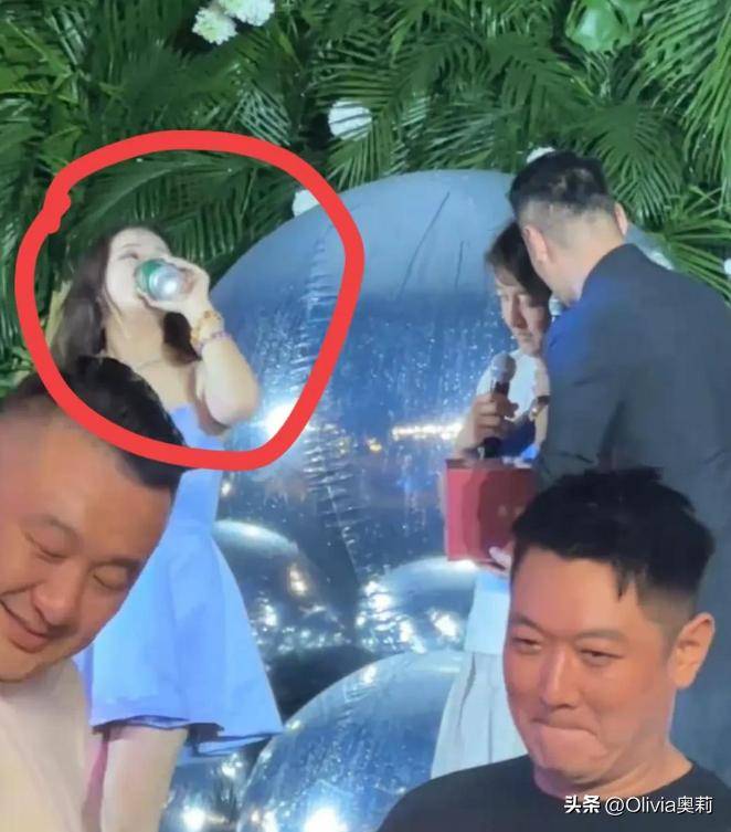 极适应新媒