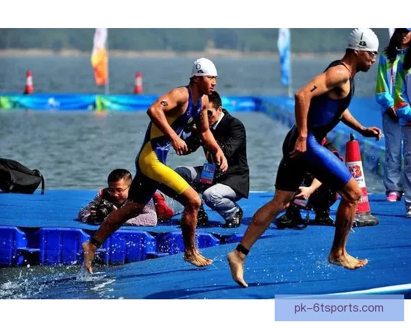 铁人三项大奖赛：极限挑战与体育荣耀